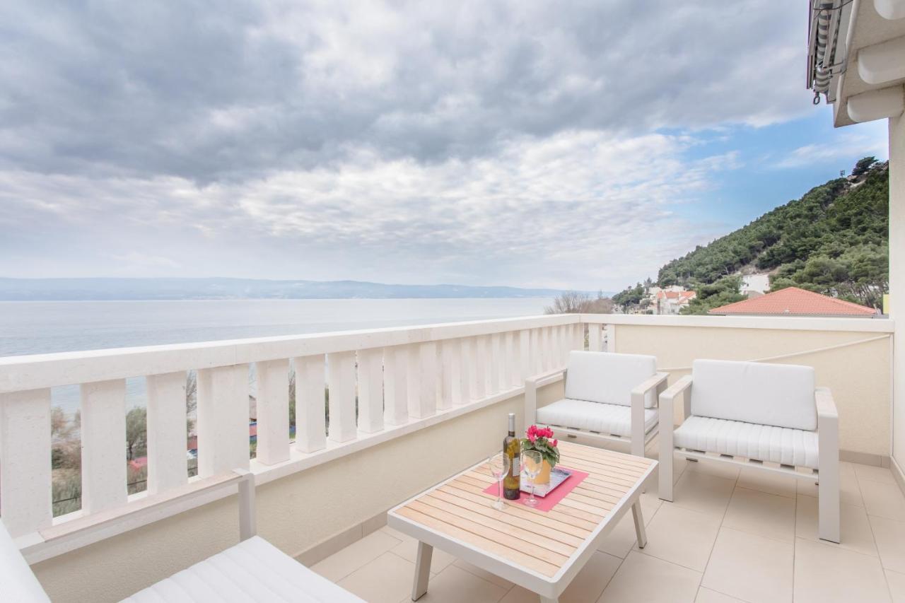 Apartments Kadenca Омиш Экстерьер фото