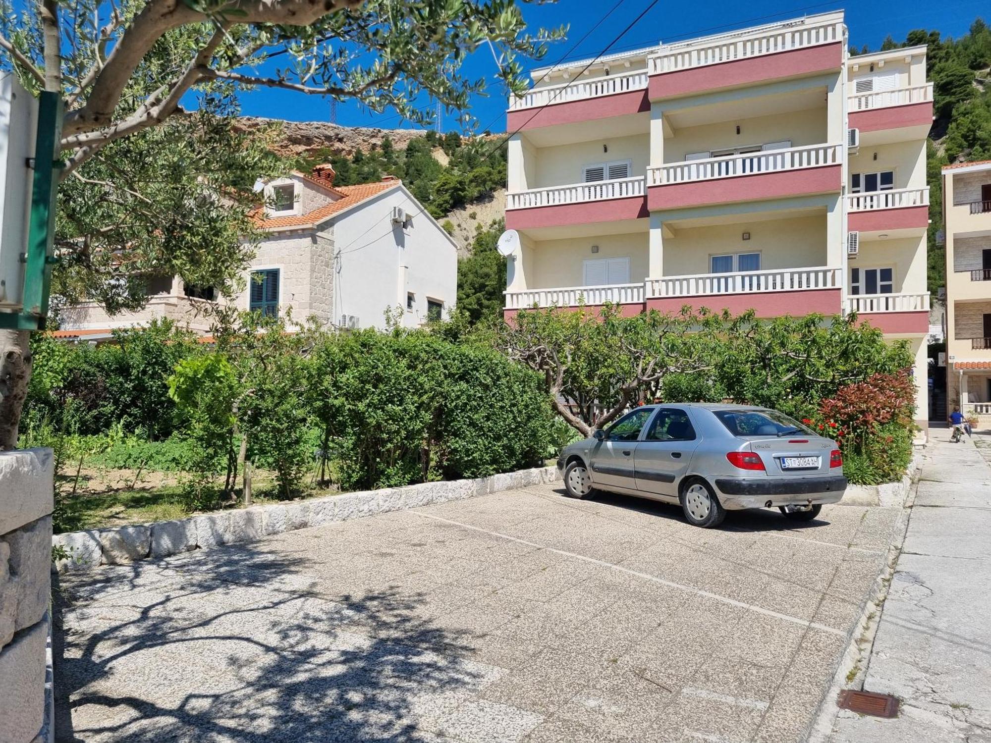 Apartments Kadenca Омиш Экстерьер фото